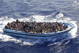 Migranti,  lo spettacolo di Gabriele Del Grande